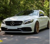 Аэродинамический обвес в стиле АМГ (AMG) C63 на Мерседес (Mercedes Benz) W205